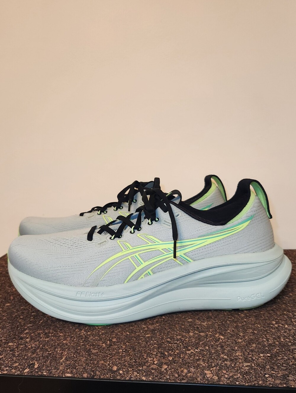 Asics Gel Nimbus 28 Running Shoes Mens Sizen 12.5 Wide